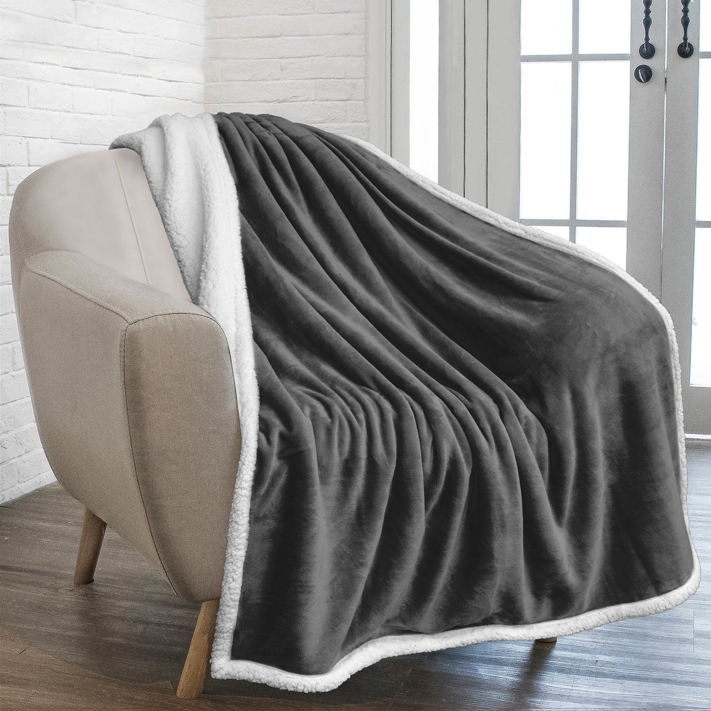 Premium Sherpa Fleece Throw Blanket