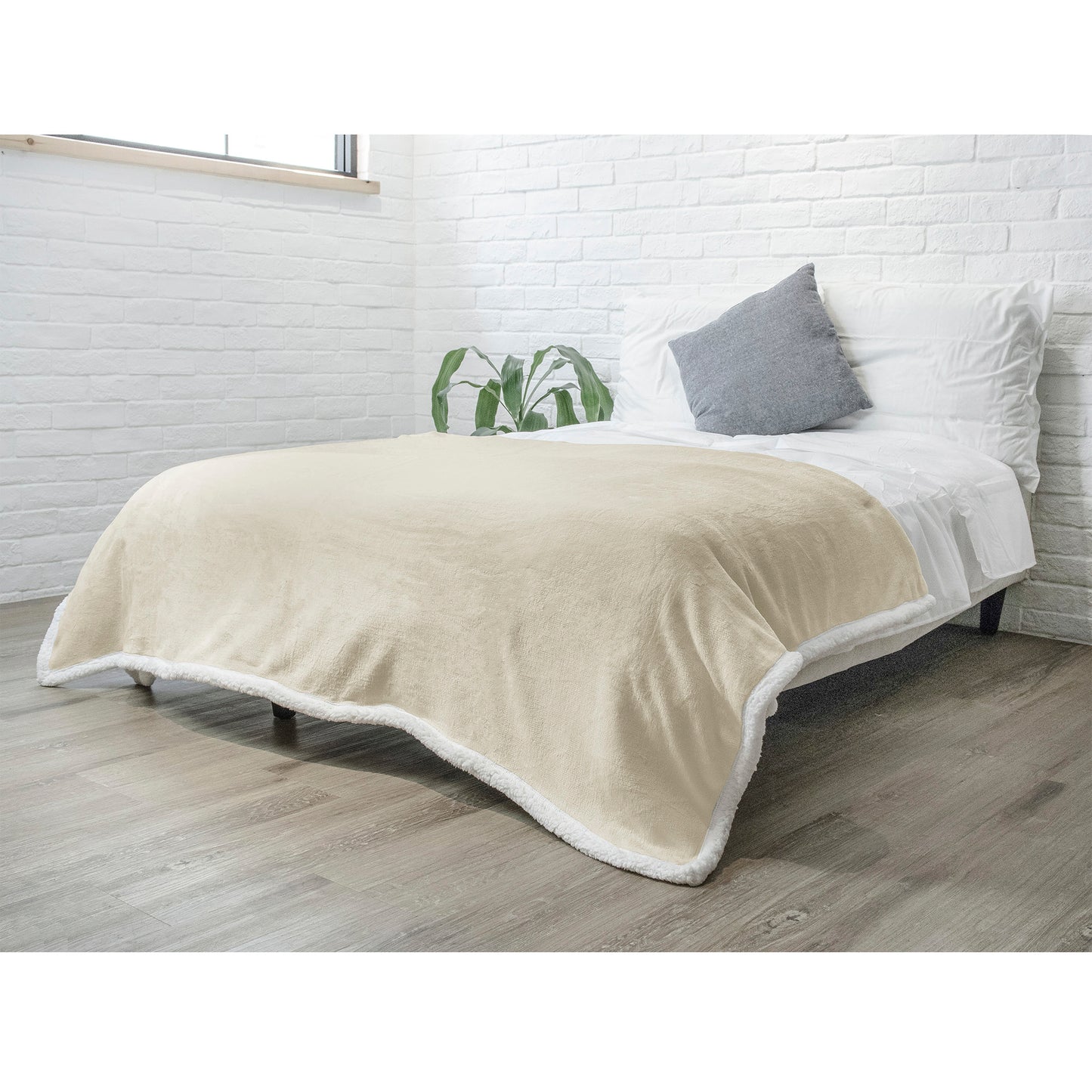Premium Sherpa Fleece Throw Blanket