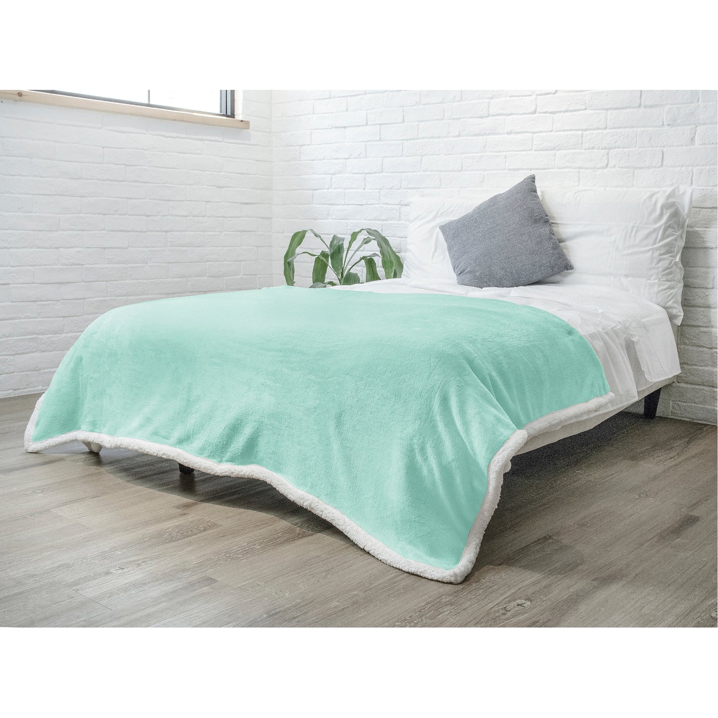 Premium Sherpa Fleece Throw Blanket