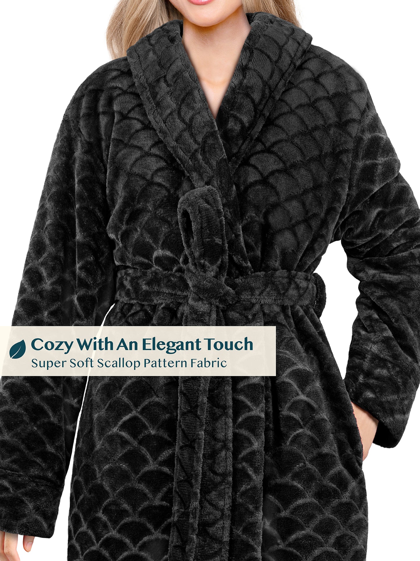 Women's Scallop Pattern Short Robe