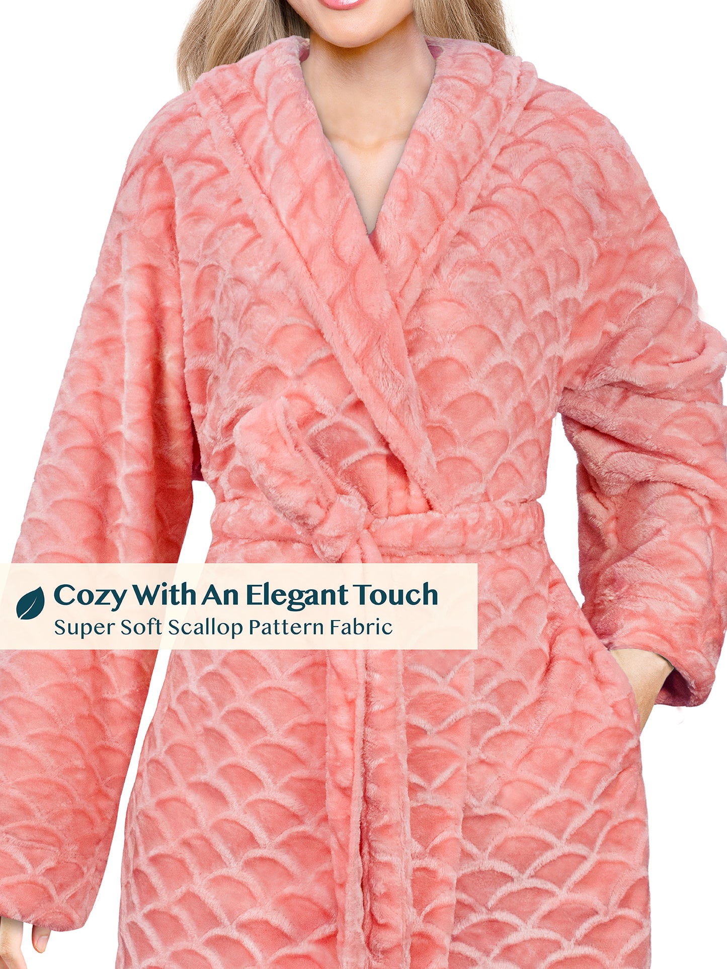 Women's Scallop Pattern Short Robe