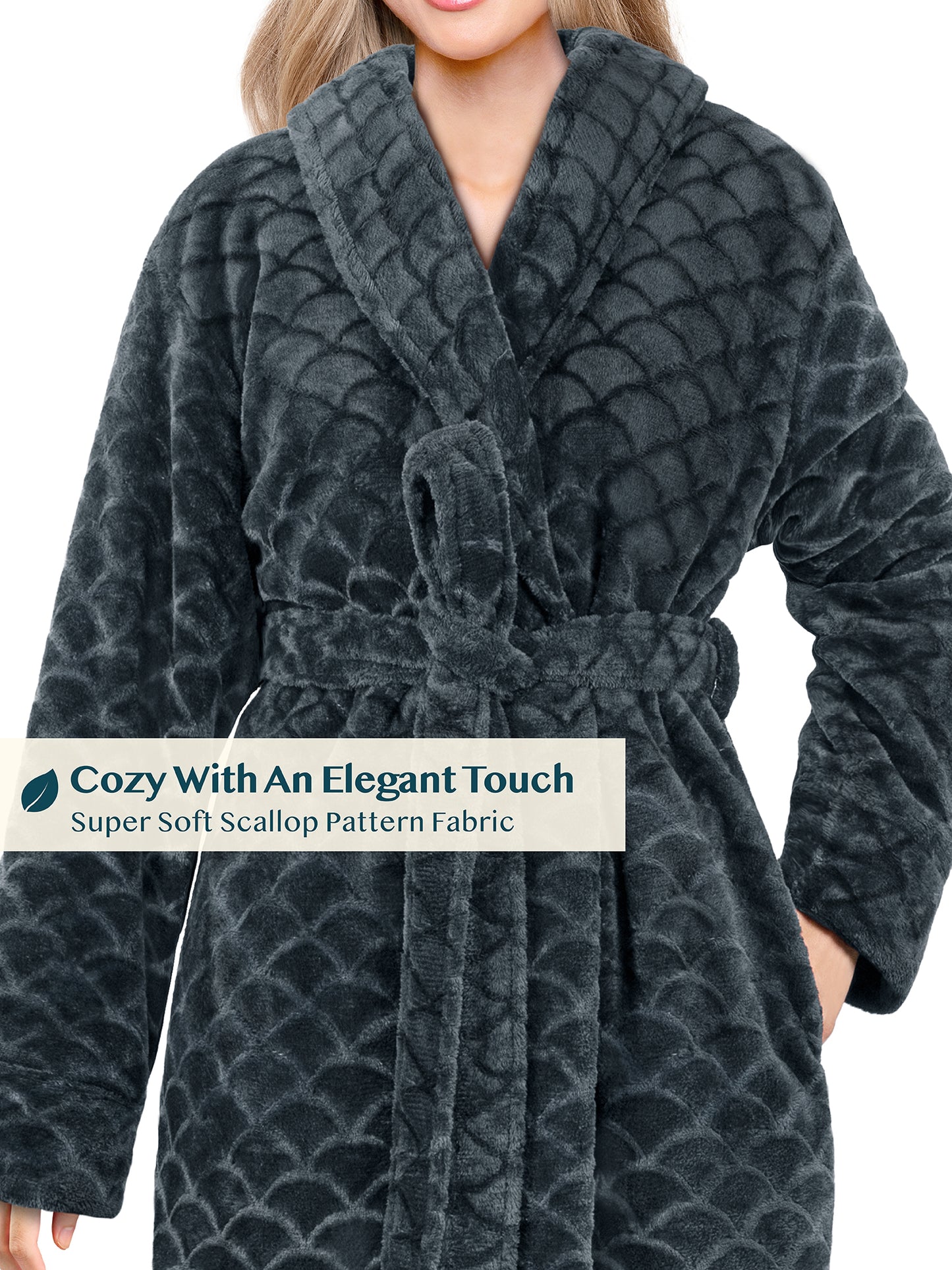 Women's Scallop Pattern Short Robe