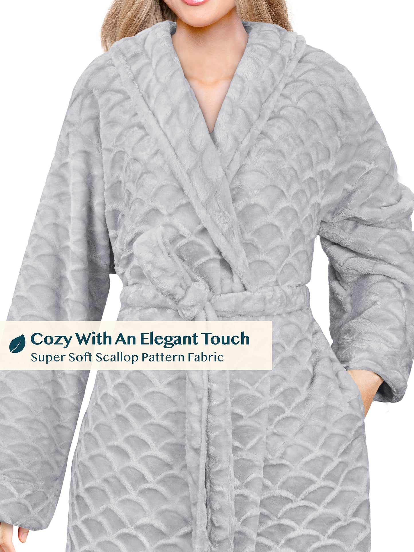 Women's Scallop Pattern Short Robe