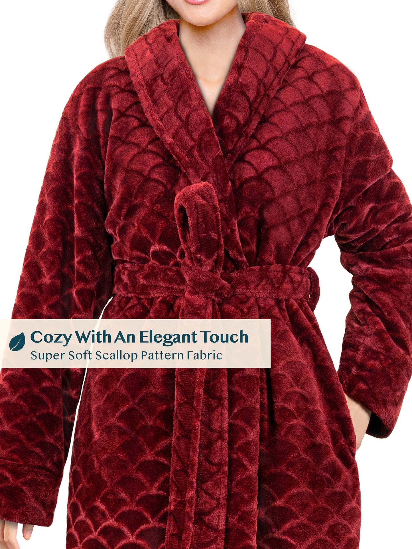 Women's Scallop Pattern Short Robe