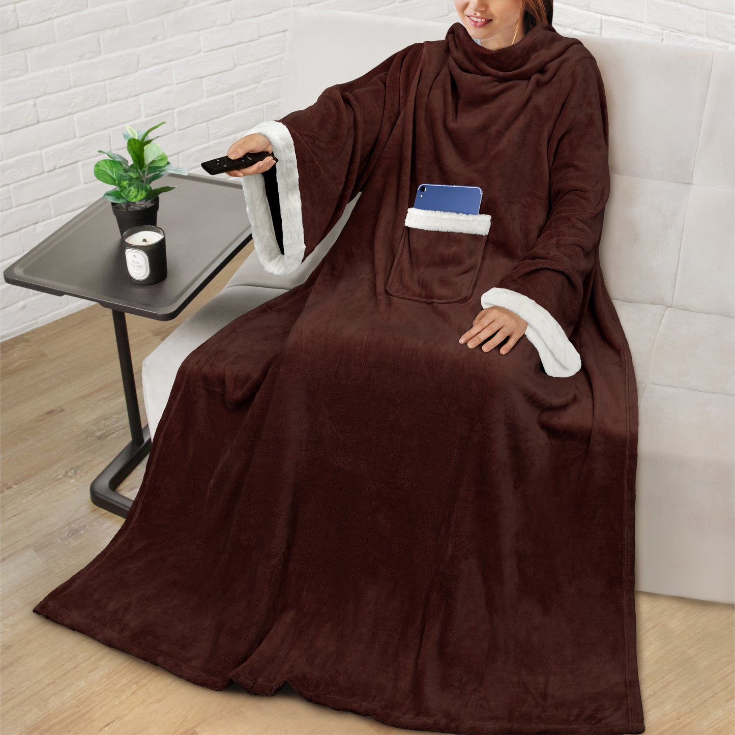 Blanket with Sleeves - Sherpa Trims