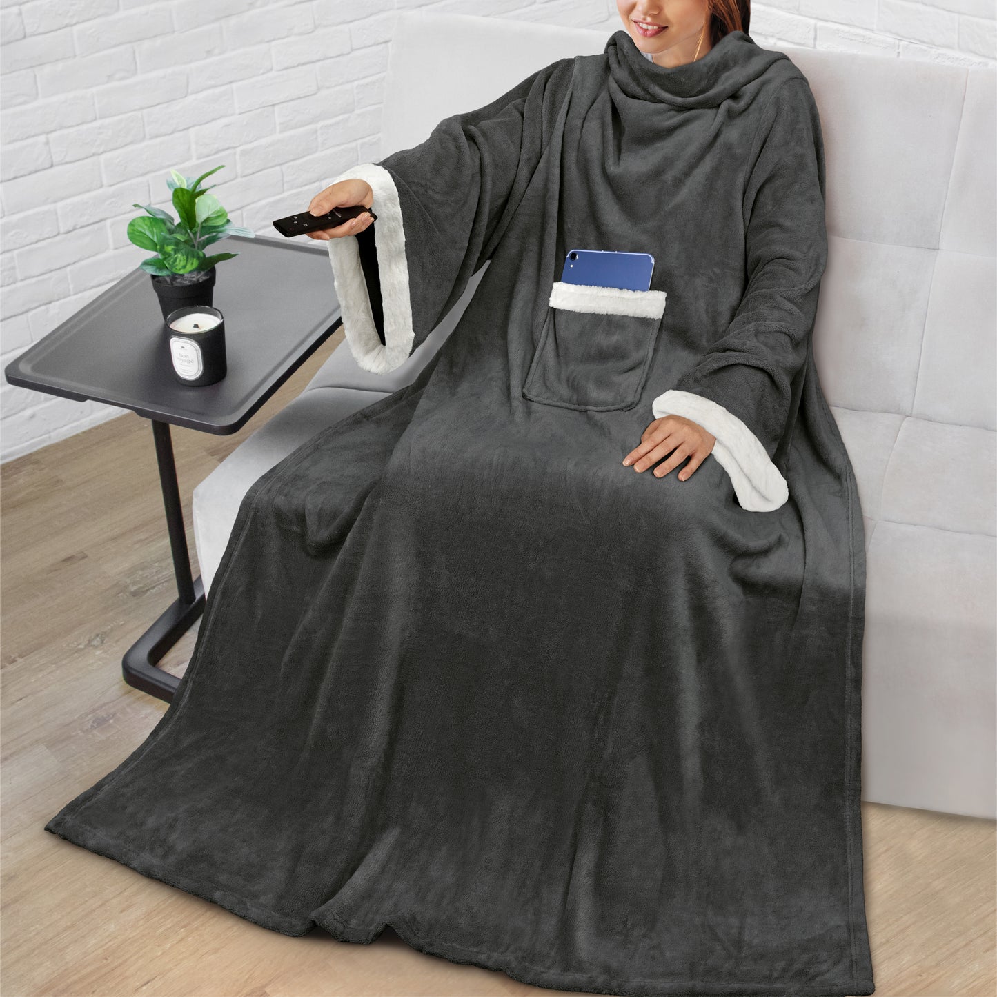 Blanket with Sleeves - Sherpa Trims