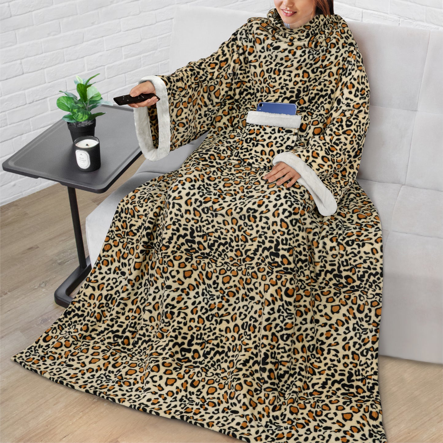 Blanket with Sleeves - Sherpa Trims
