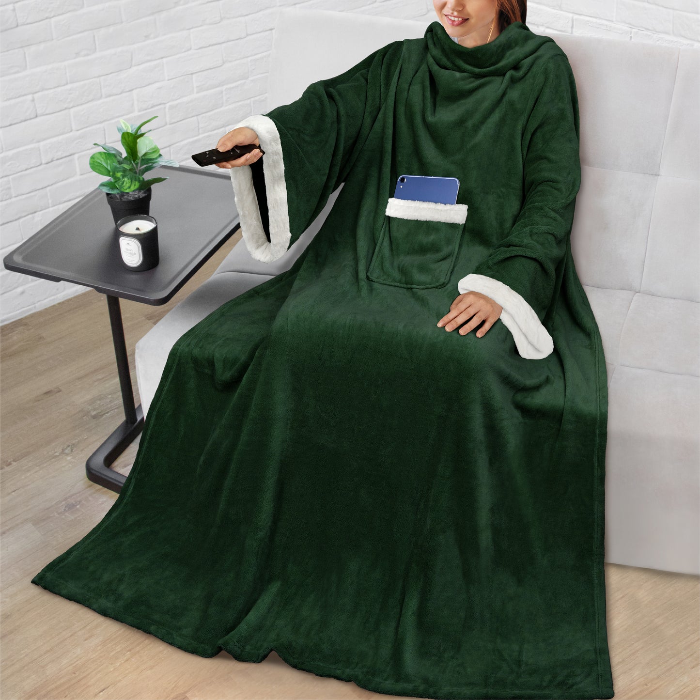 Blanket with Sleeves - Sherpa Trims