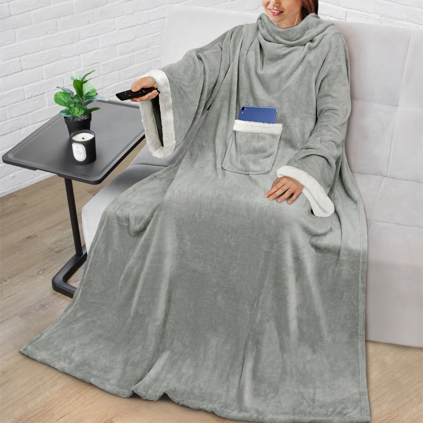 Blanket with Sleeves - Sherpa Trims