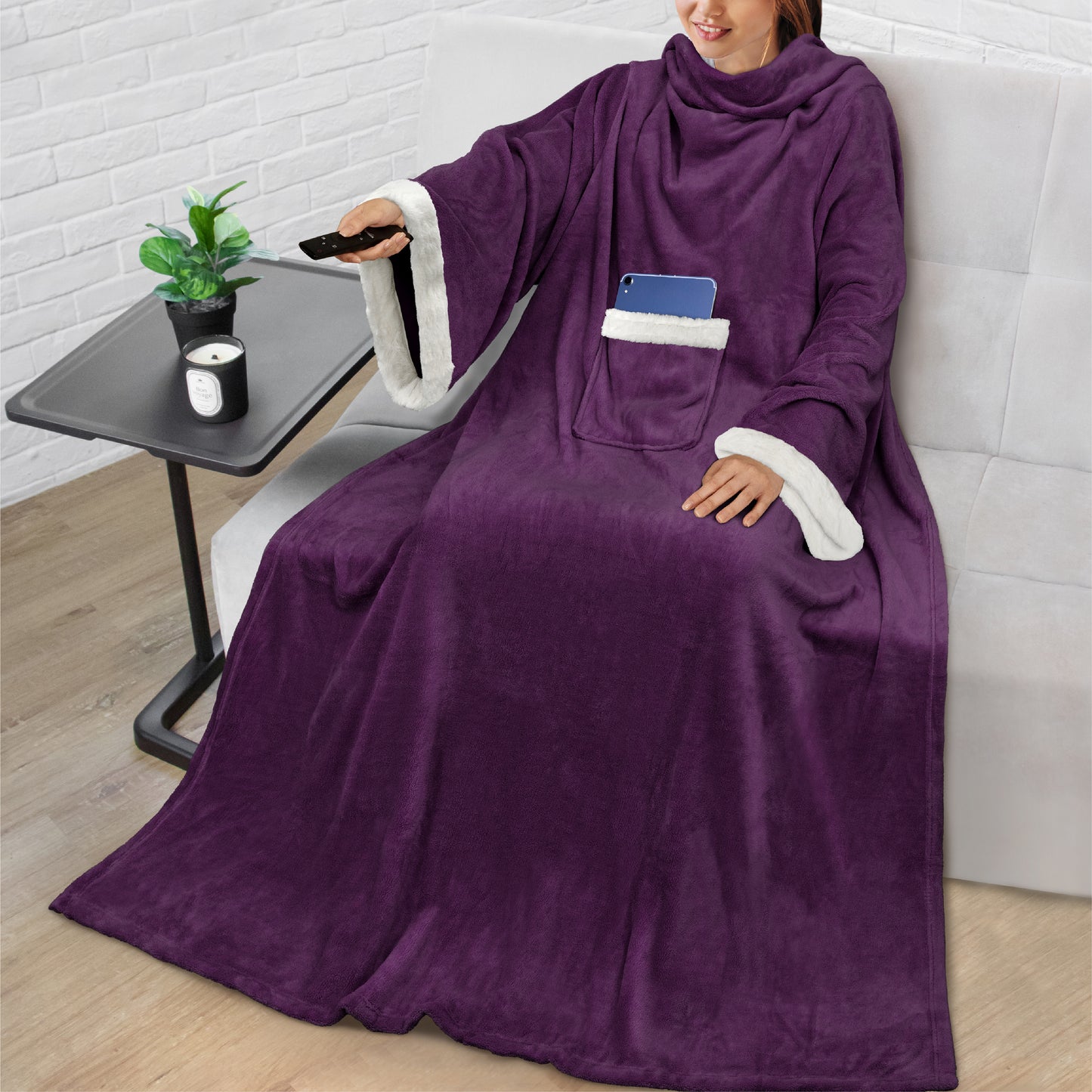 Blanket with Sleeves - Sherpa Trims