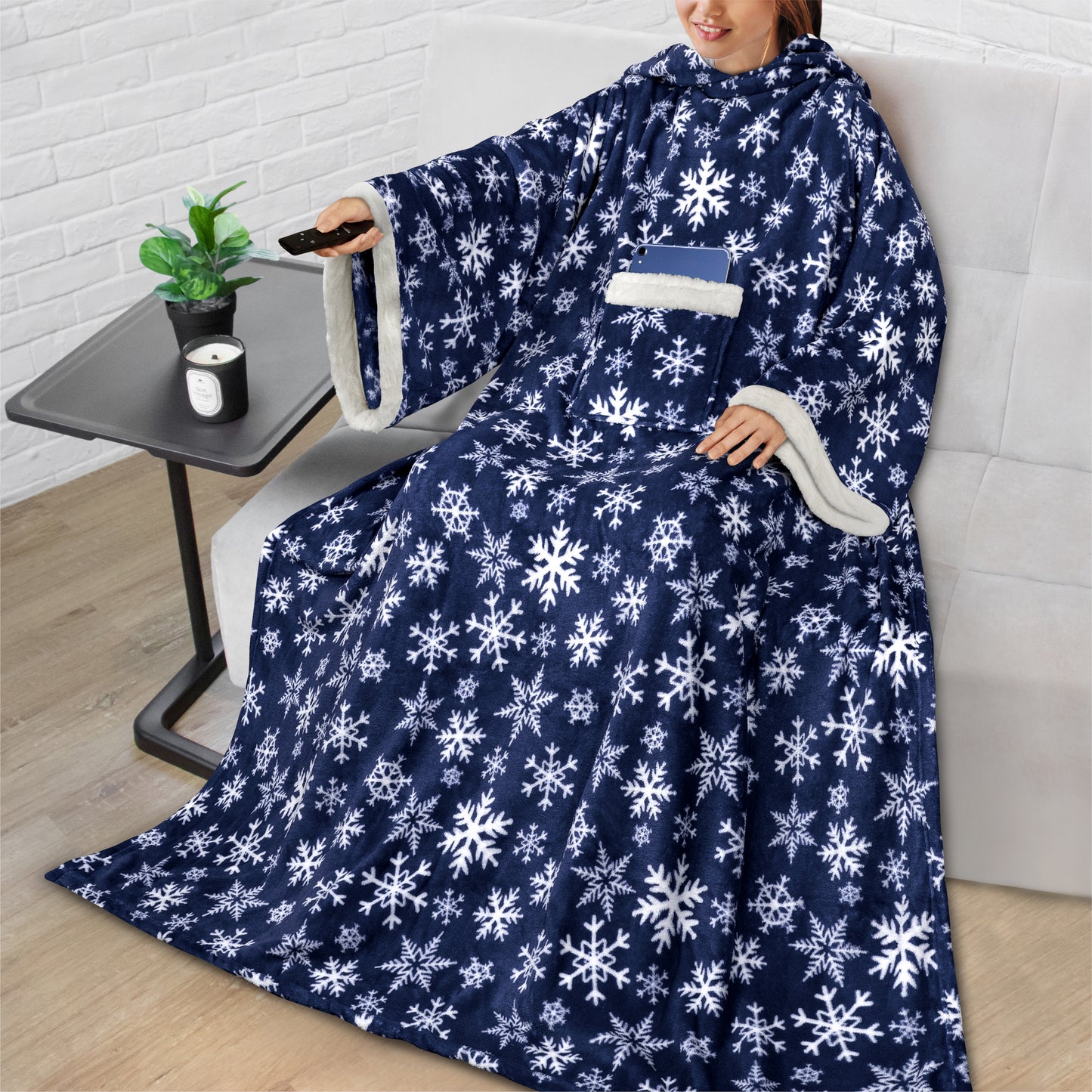 Blanket with Sleeves - Sherpa Trims