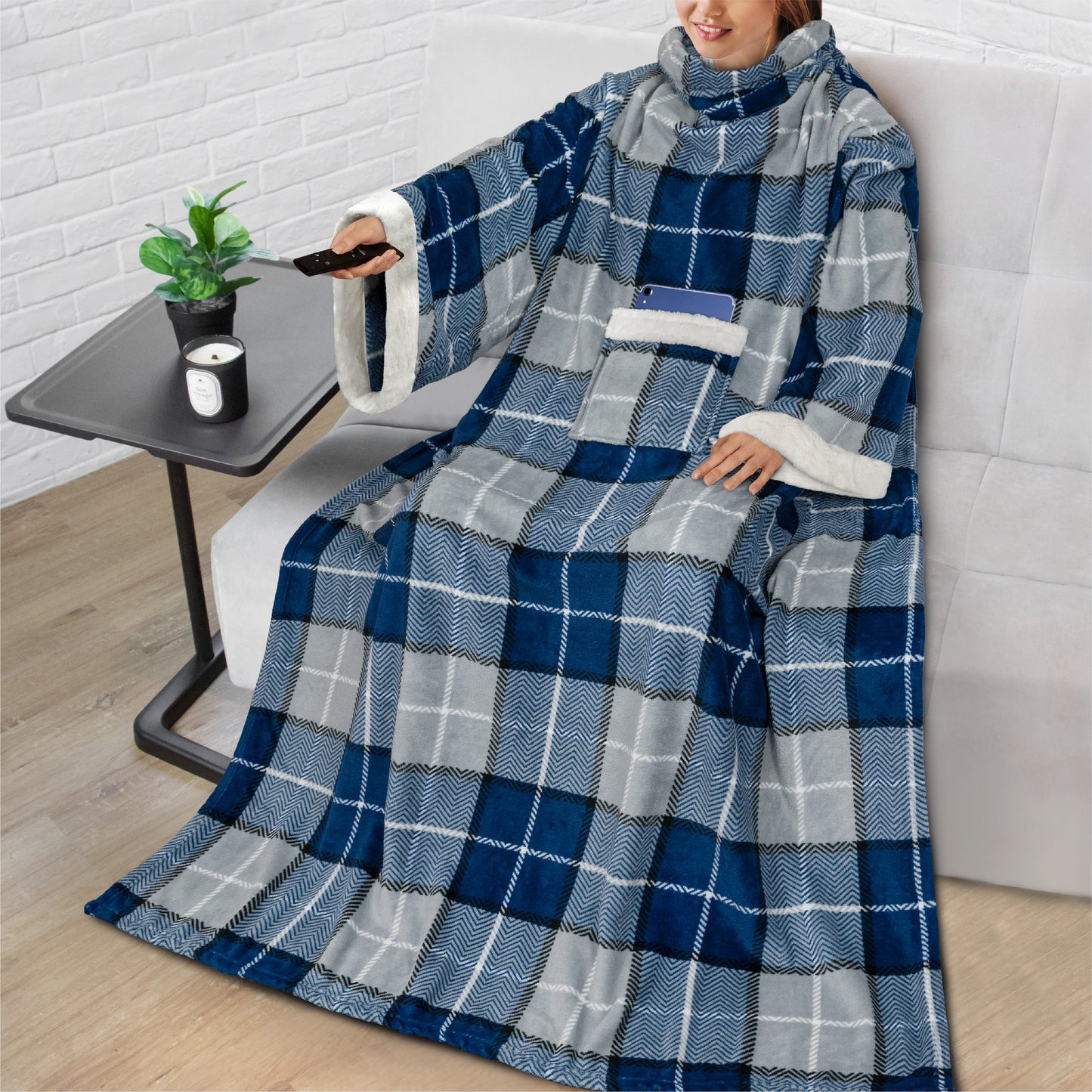 Blanket with Sleeves - Sherpa Trims