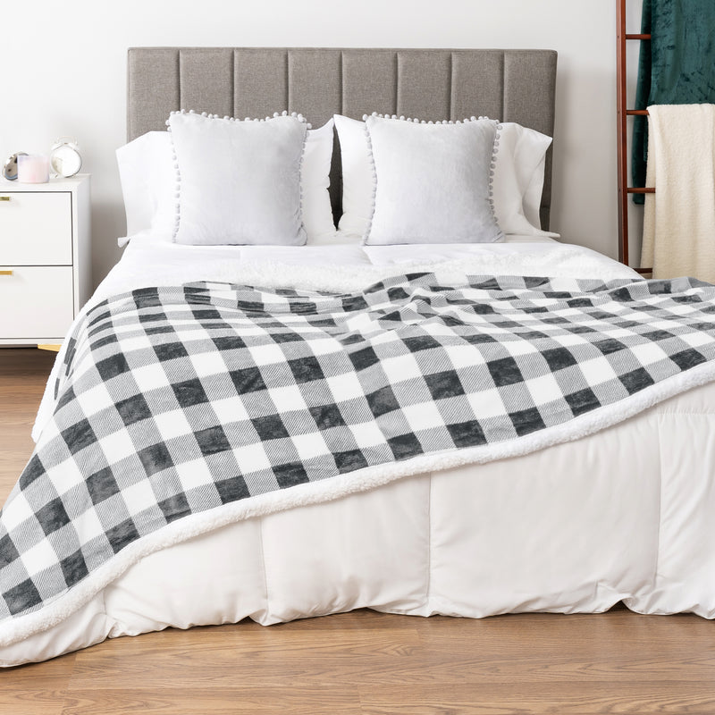 Checkered Sherpa Fleece Blanket