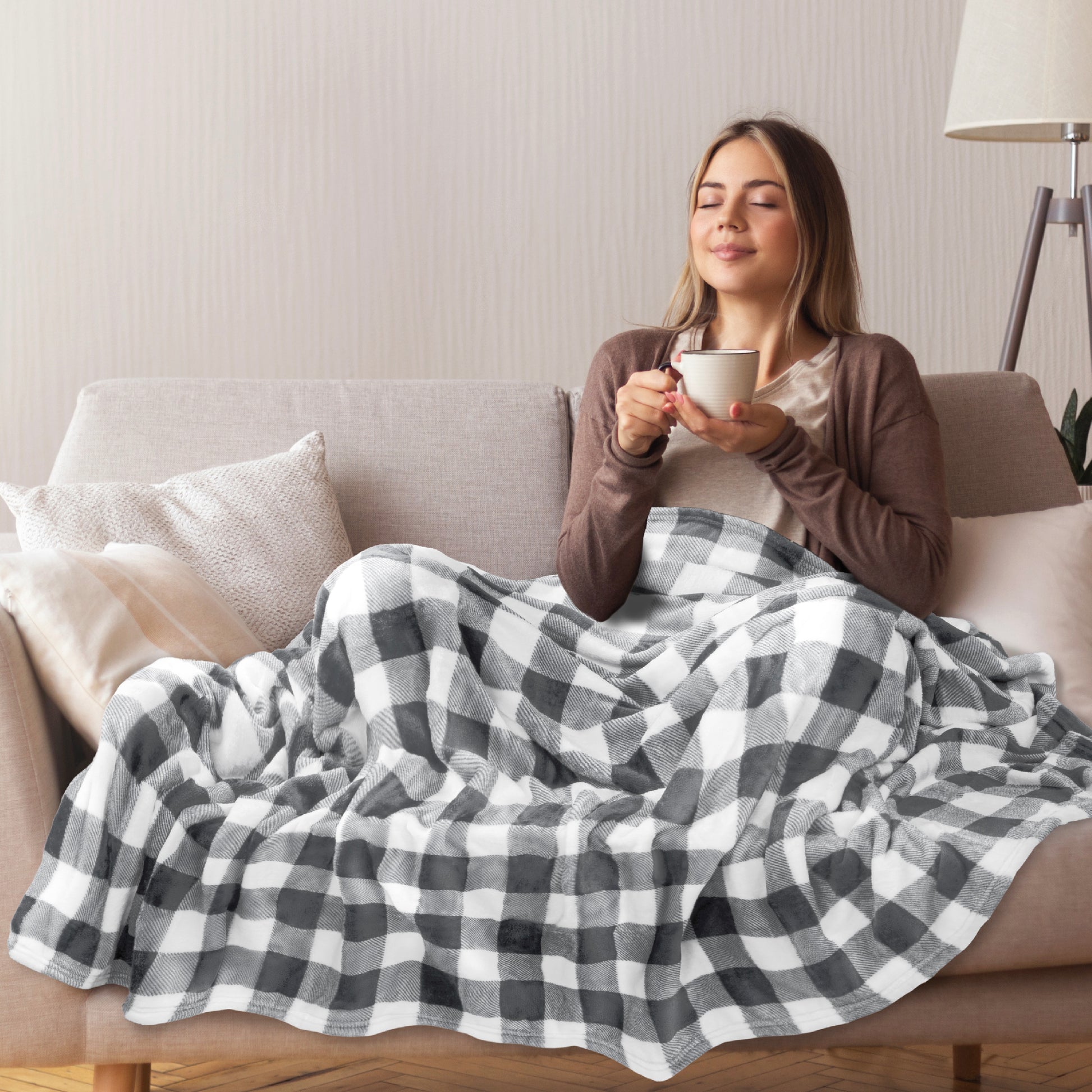 Checkered Fleece Blanket