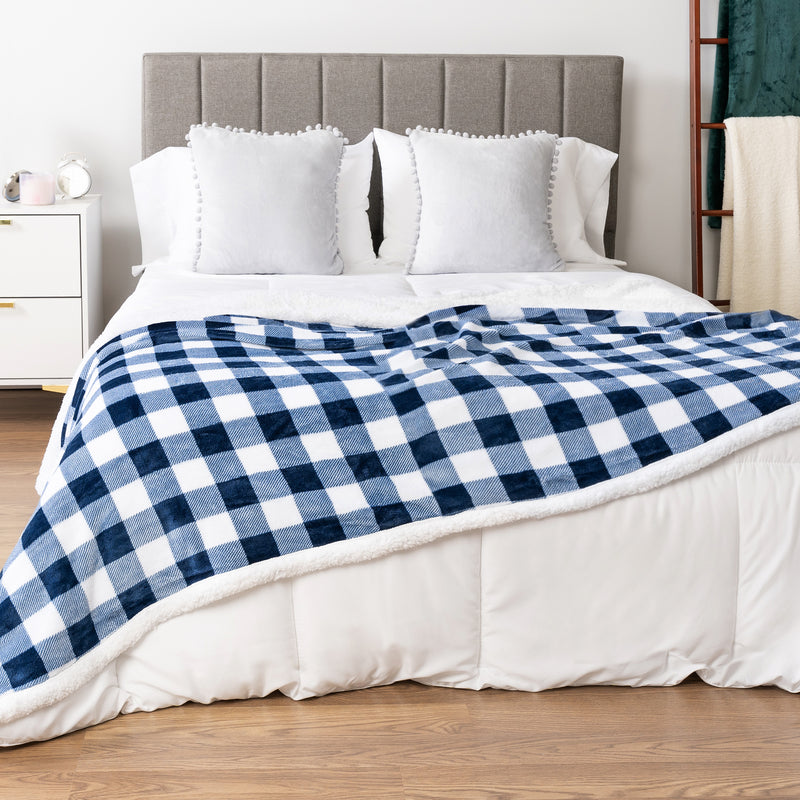 Checkered Sherpa Fleece Blanket