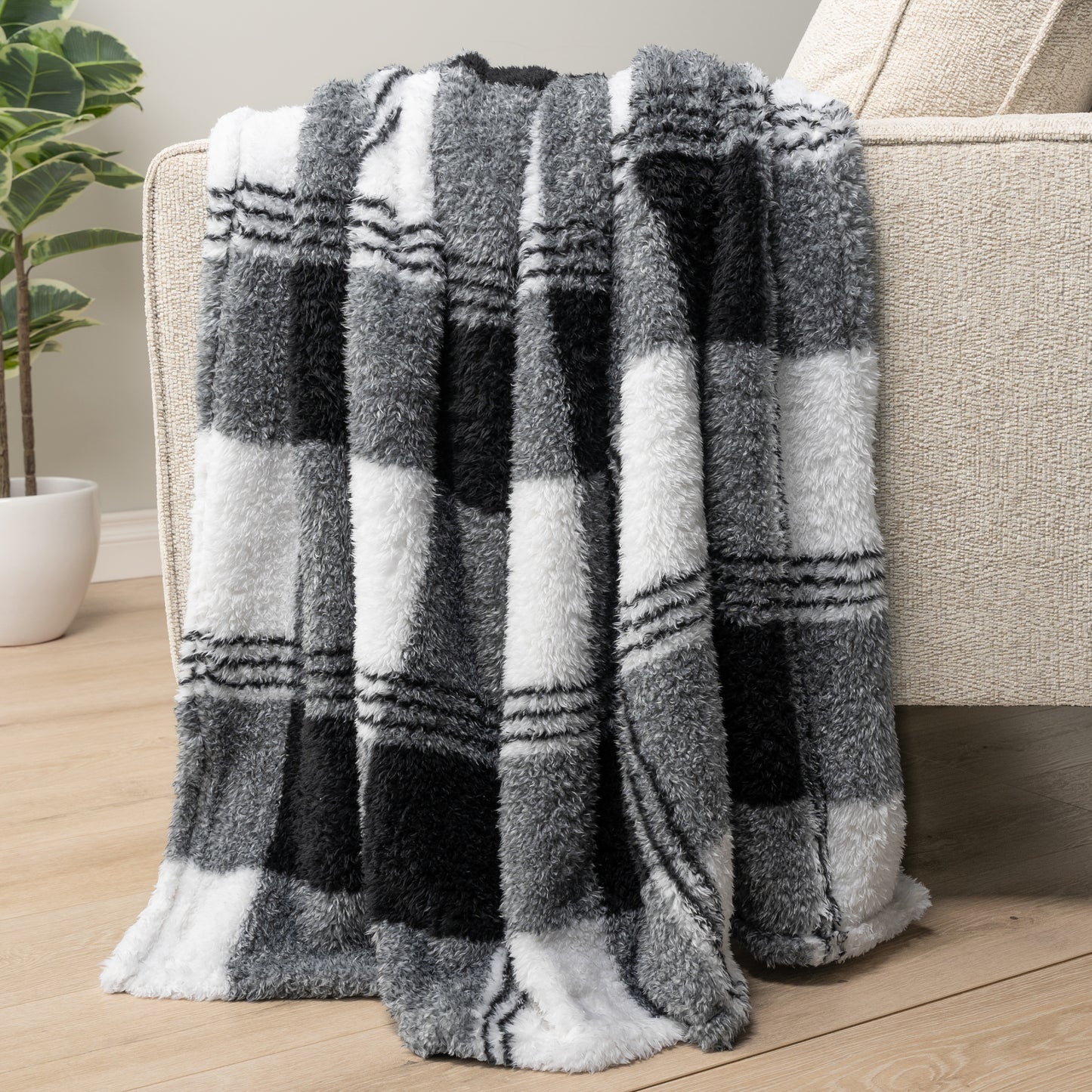 Plush Shaggy Sherpa Blanket