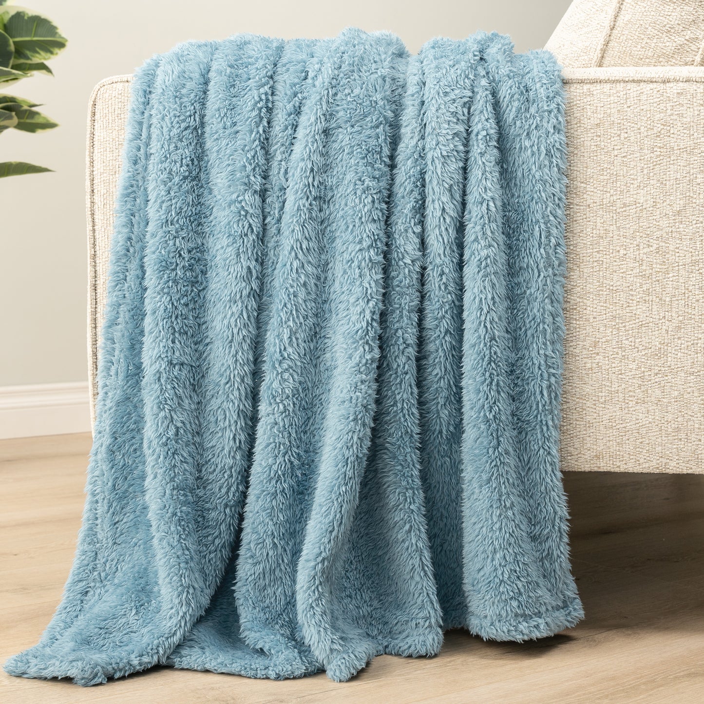 Plush Shaggy Sherpa Blanket