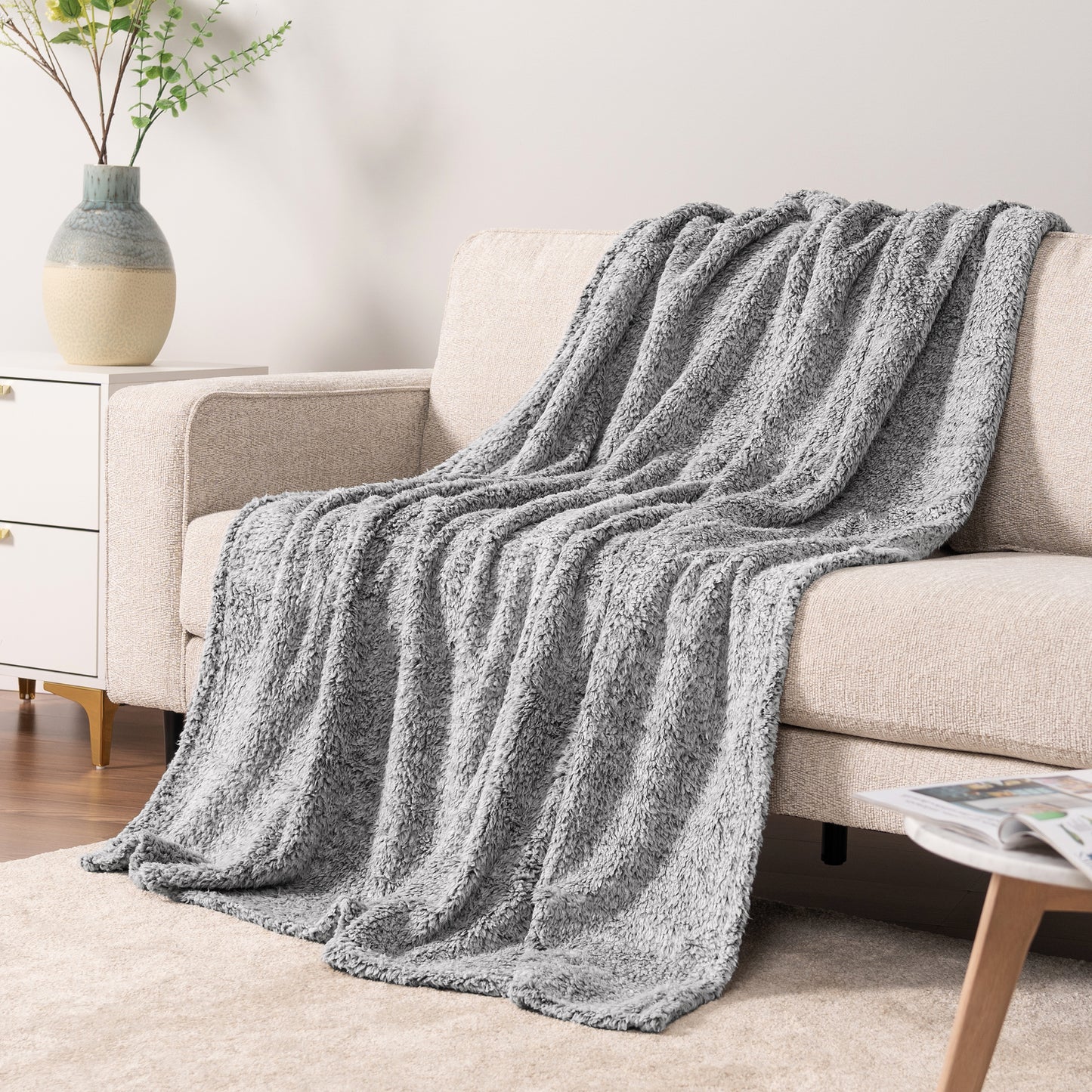 Plush Shaggy Sherpa Blanket