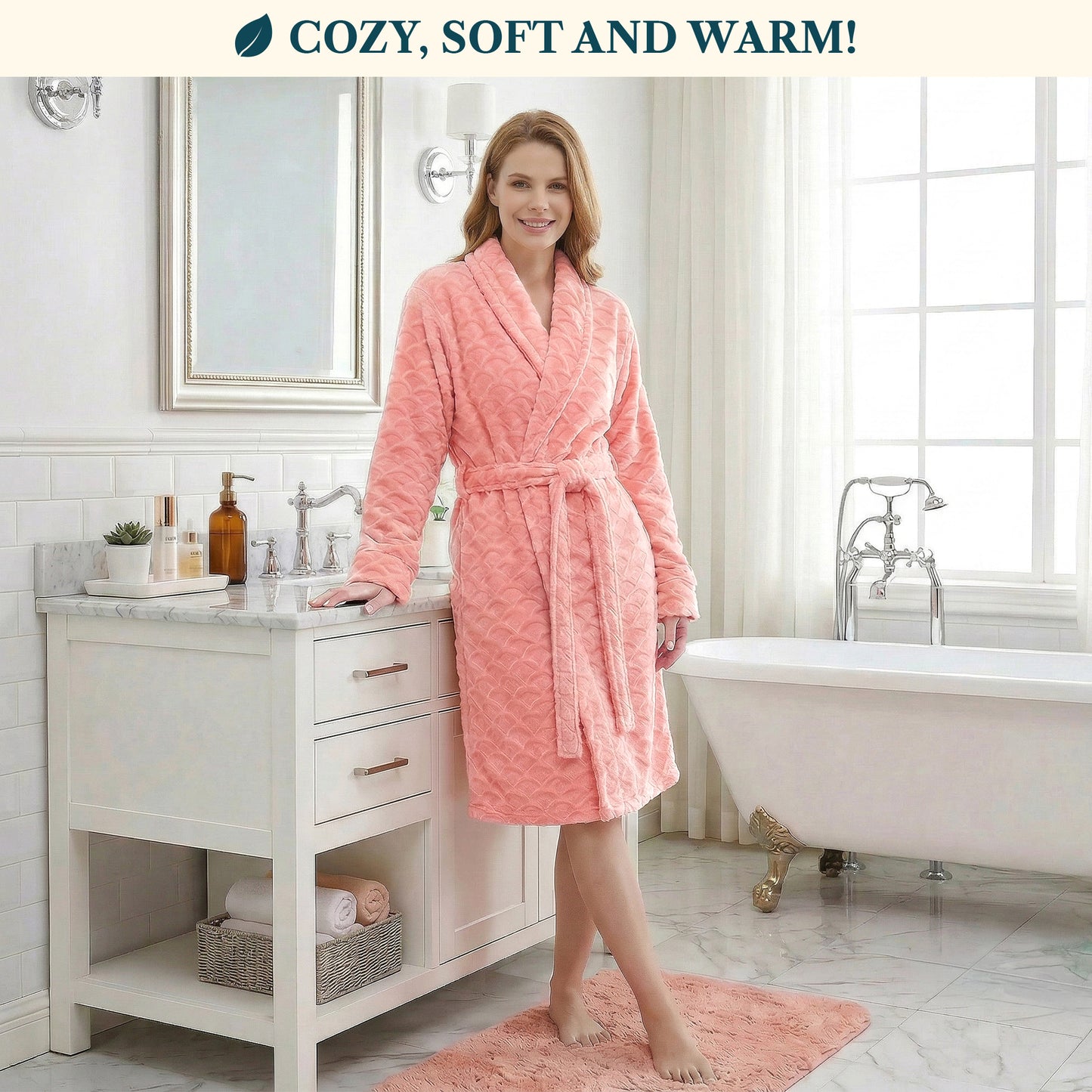 Women's Scallop Pattern Short Robe
