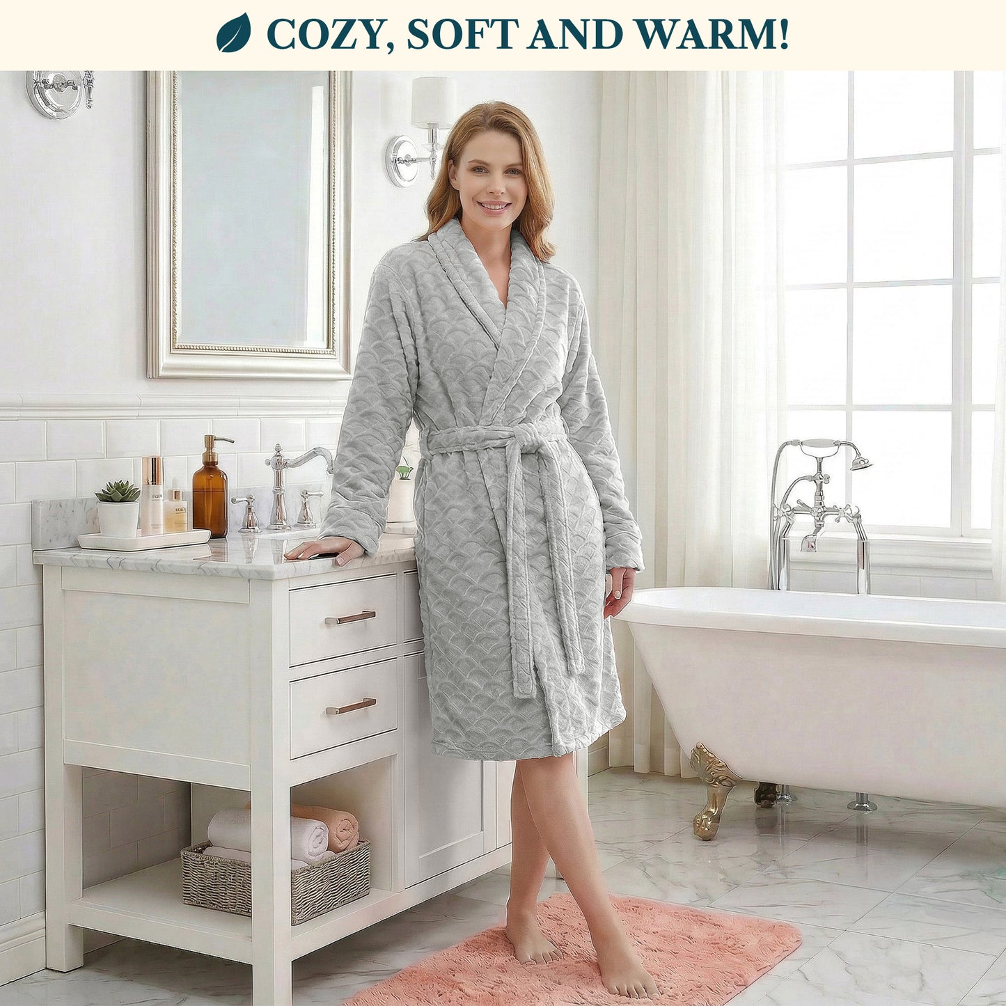 Women's Scallop Pattern Short Robe