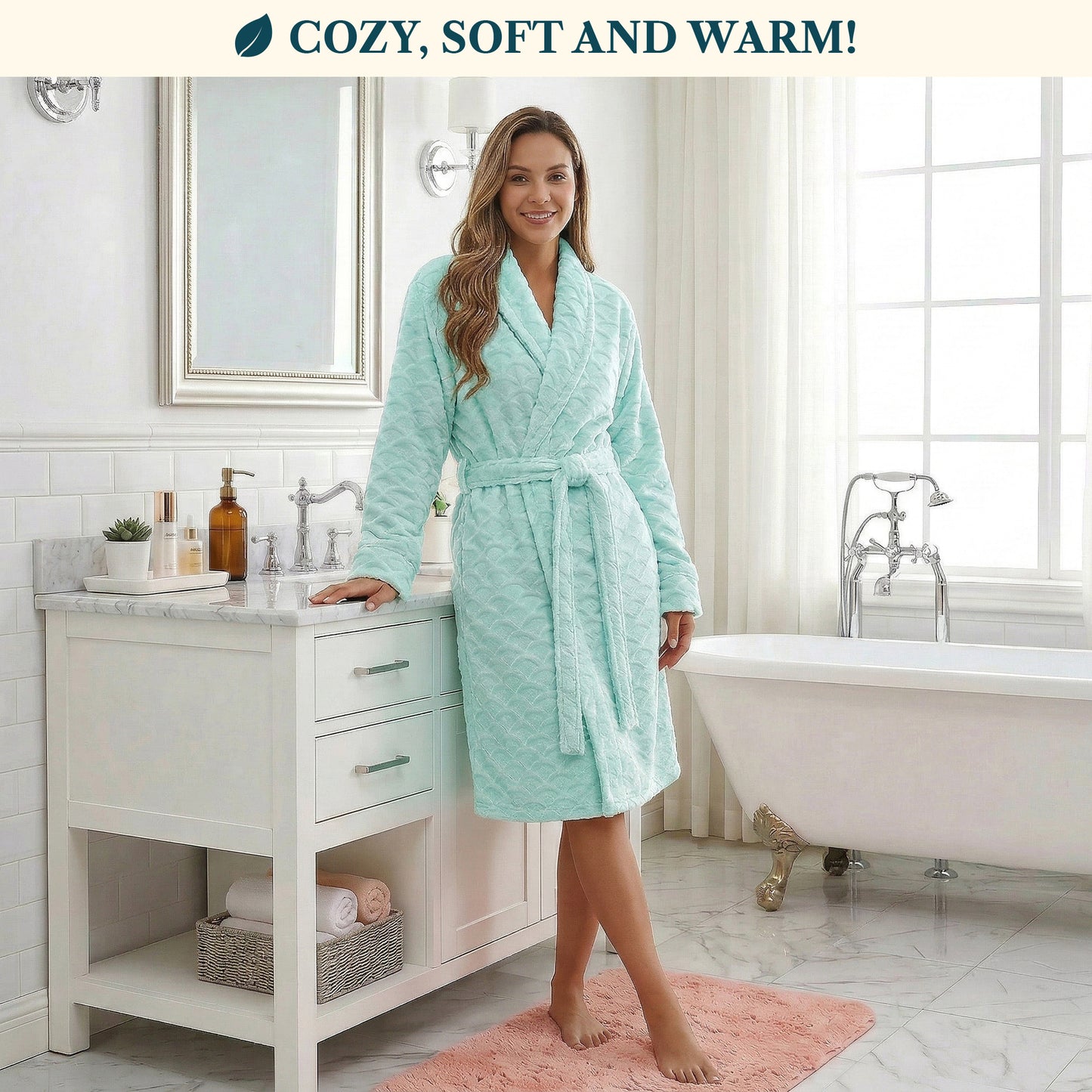 Women's Scallop Pattern Short Robe