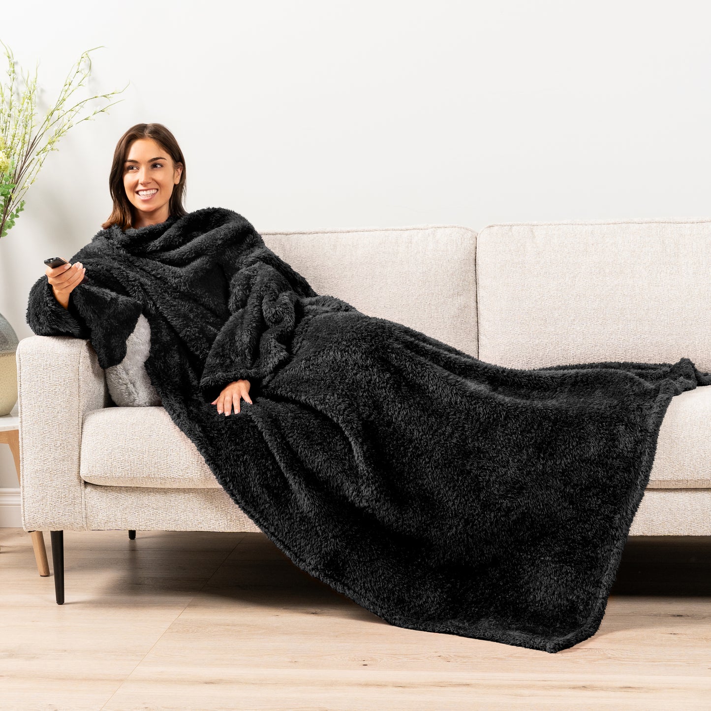 Sherpa Fluffy Blanket with Sleeves