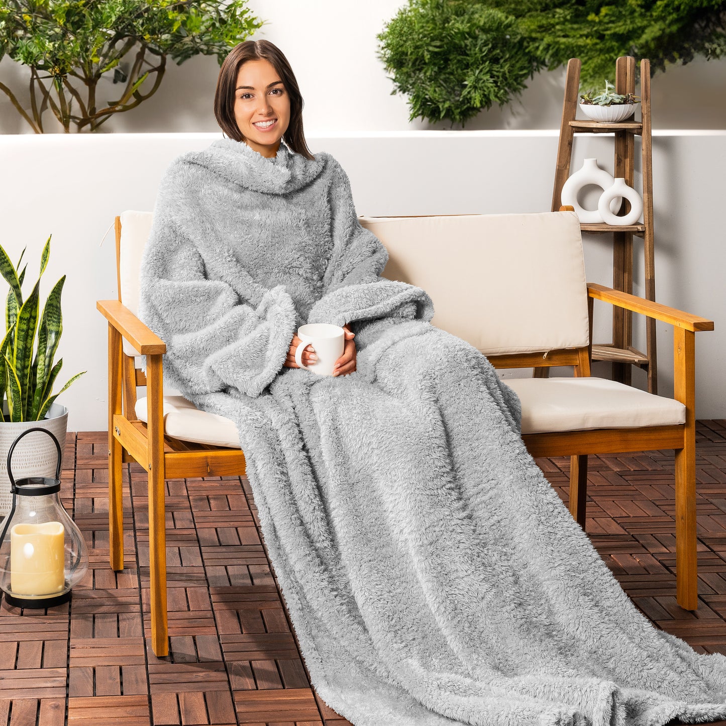 Sherpa Fluffy Blanket with Sleeves