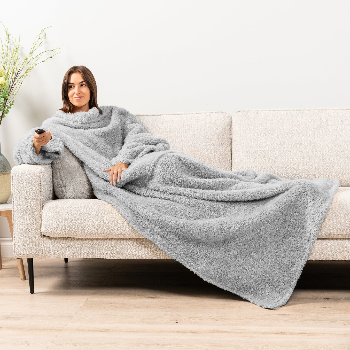 Sherpa Fluffy Blanket with Sleeves