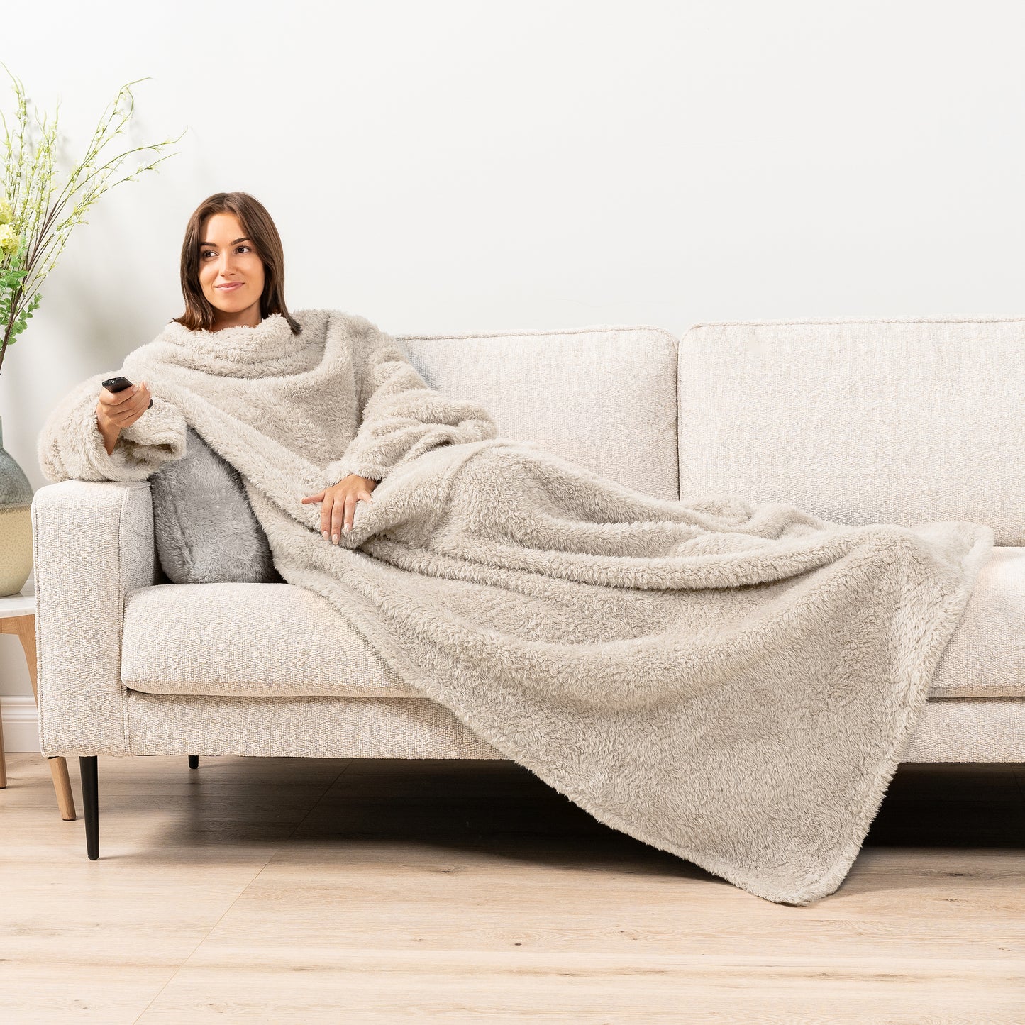 Sherpa Fluffy Blanket with Sleeves