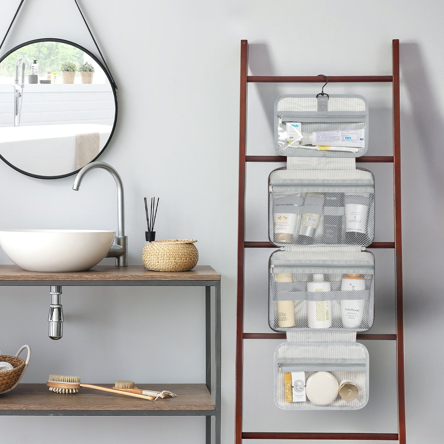 Modern Hanging Toiletry Organizer Bag