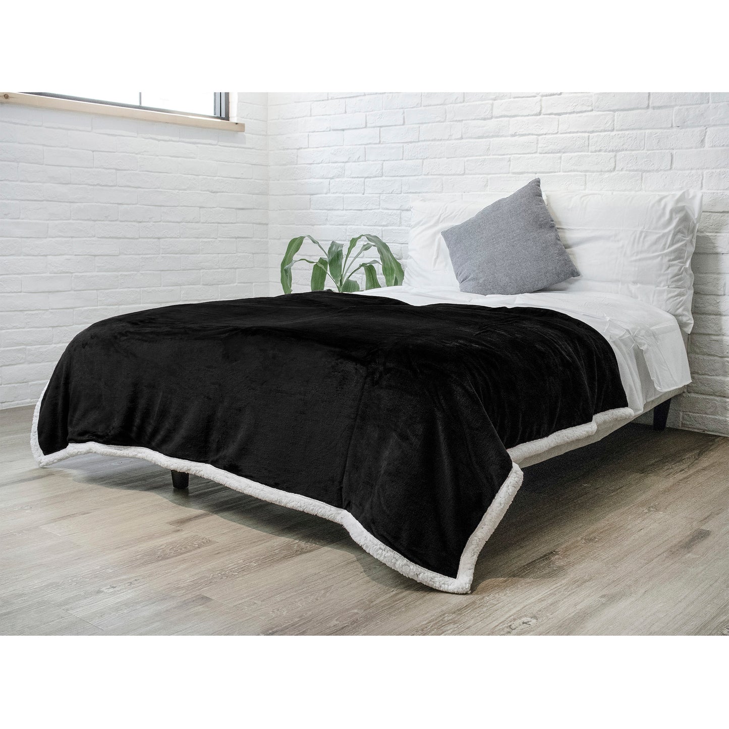 Premium Sherpa Fleece Throw Blanket