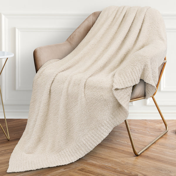 Pavilia Plush Knit Throw Blanket for Couch, Super Soft Fluffy Throw, Fuzzy Lightweight Blanket for Bed Sofa, Knitted Warm Cozy All Season Throw