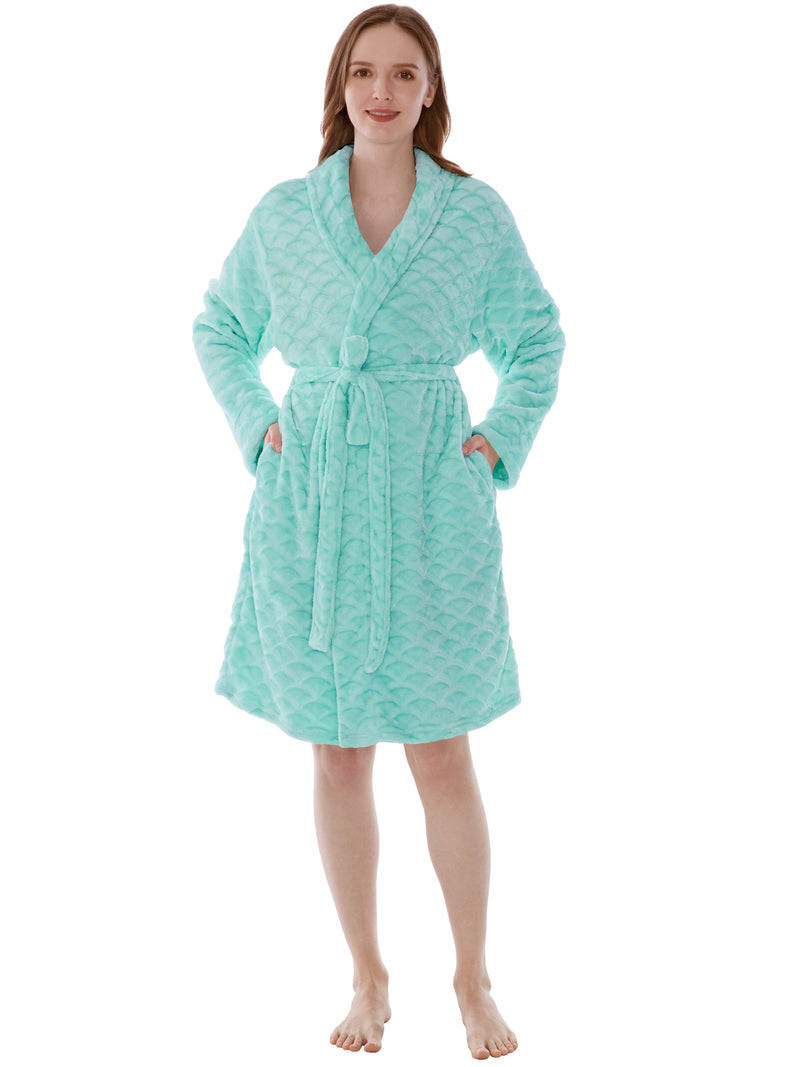 Women's Scallop Pattern Short Robe