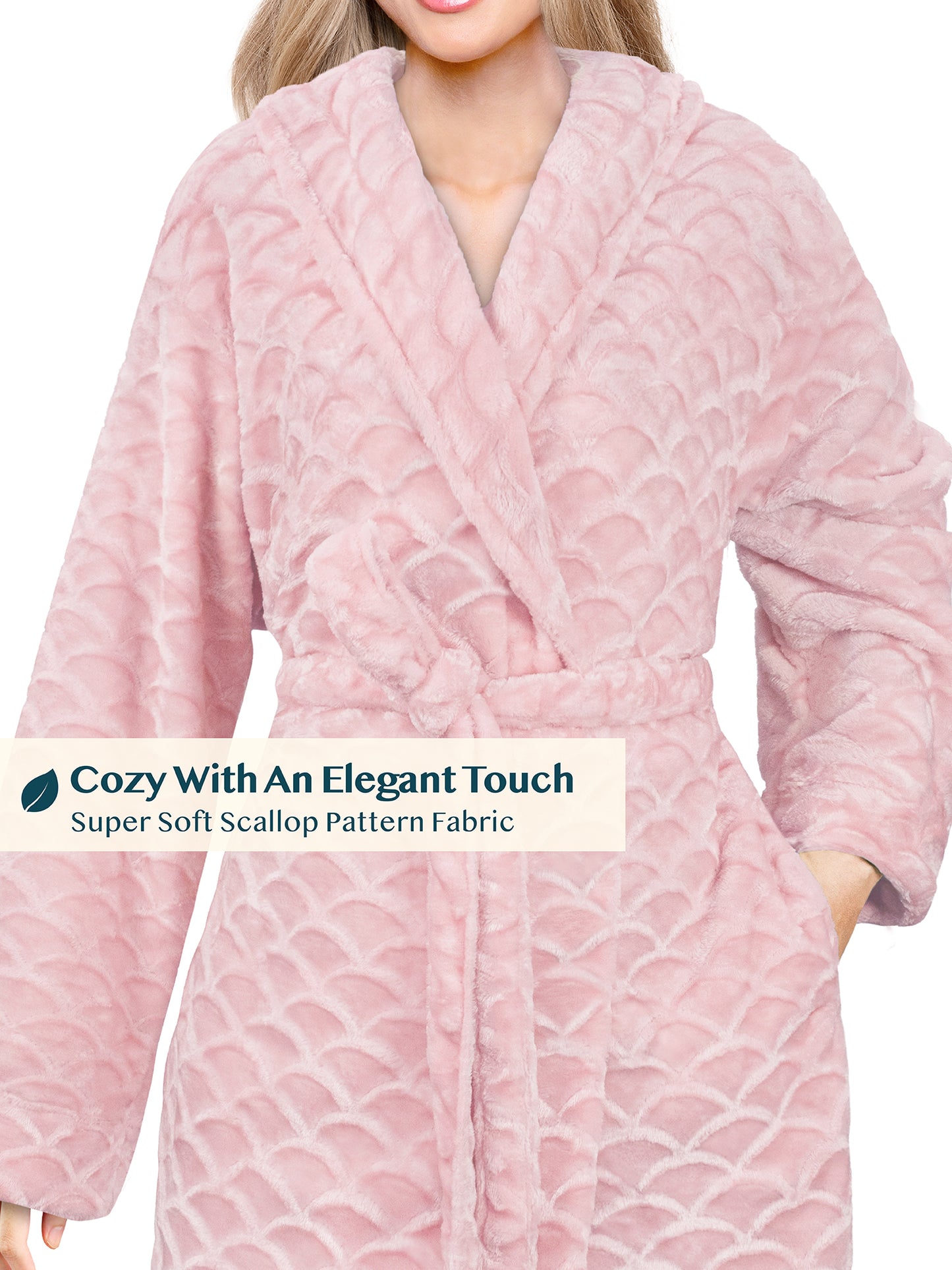 Women's Scallop Pattern Short Robe