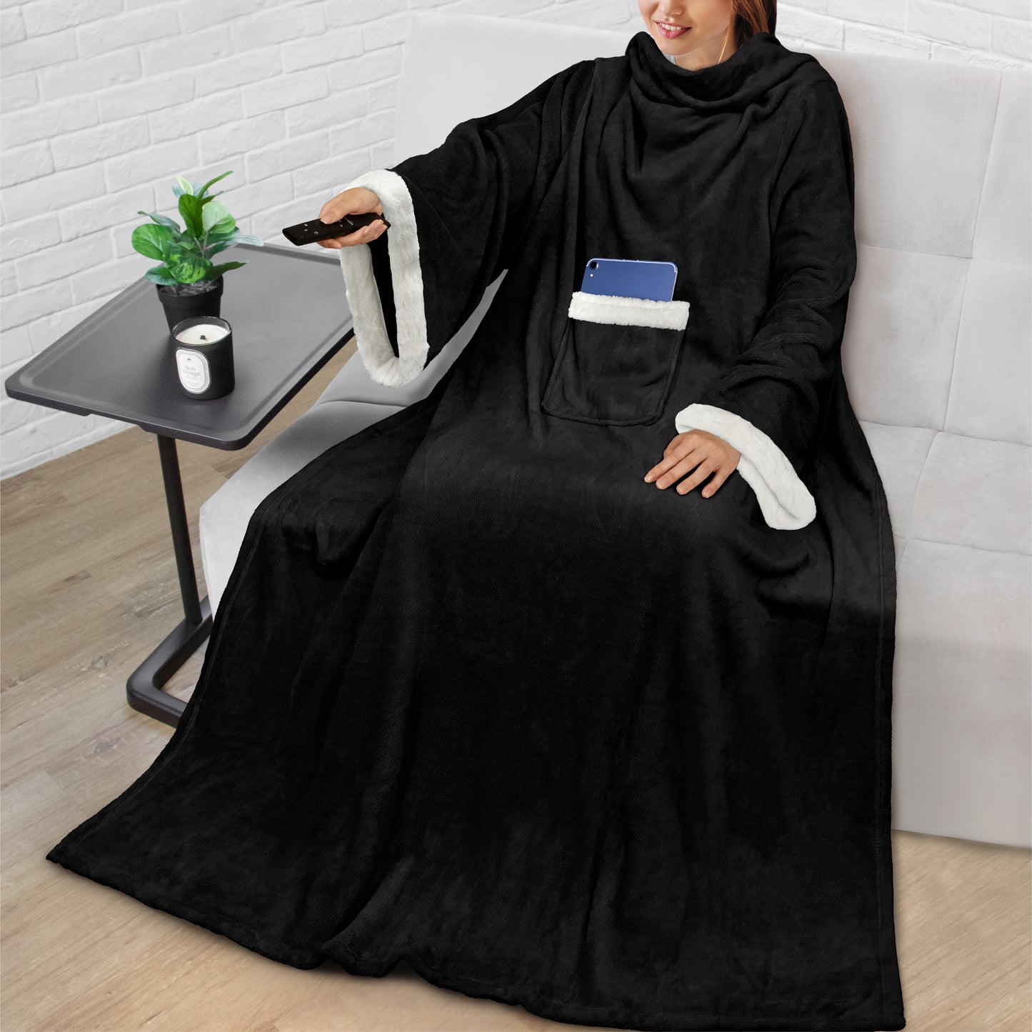 Blanket with Sleeves - Sherpa Trims
