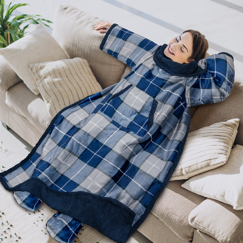 Blanket with Sleeves - Foot Pockets
